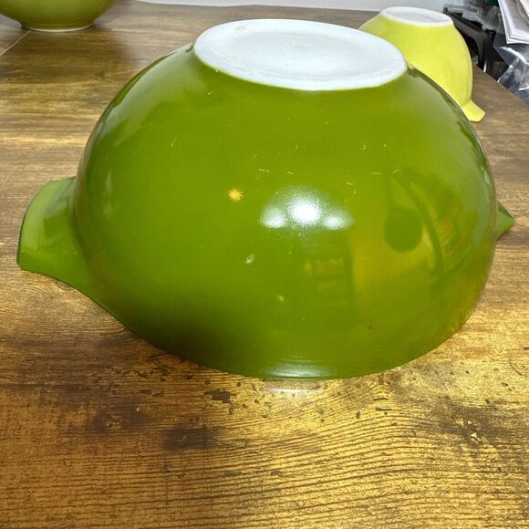 Pyrex Verde Green Cinderella Nesting Mixing Bowls Set of 3 Bowls 441, 443, 444 - Picture 8 of 12